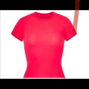 Skims Fits Everybody Ultra Pink Tee